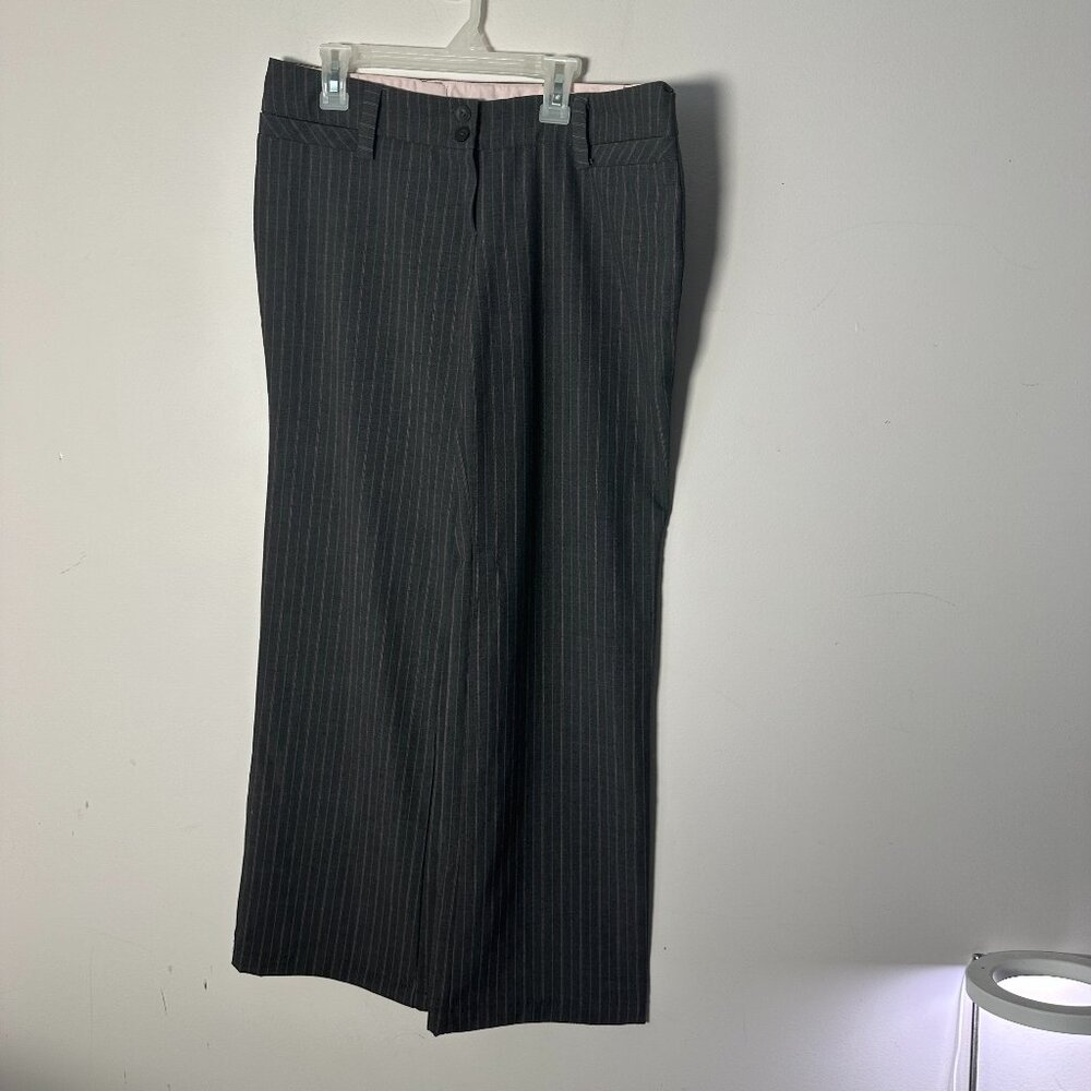 EUC Body Central Womens Slacks Pants Trousers Pinstriped Gray Pink Medium M